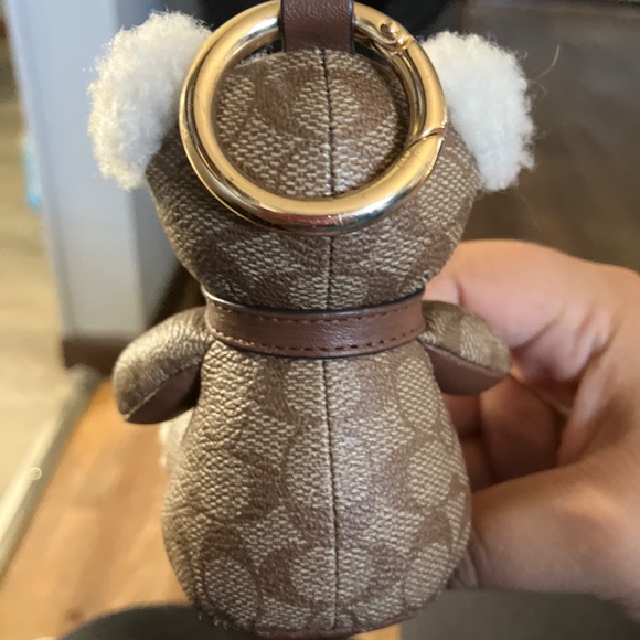 Coach - Picture 4 of 4